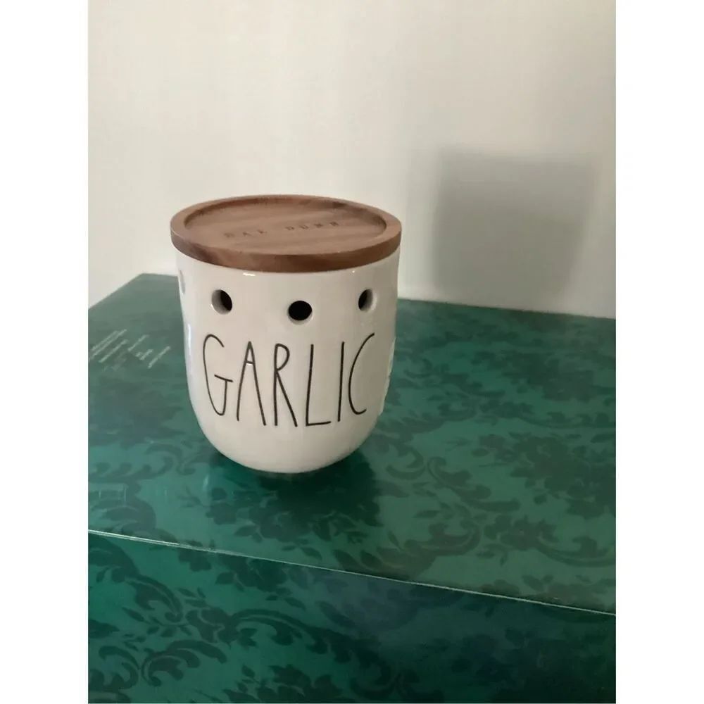 Rae Dunn New Garlic Cellar Holder 4 1/2" Tall Wood Lid